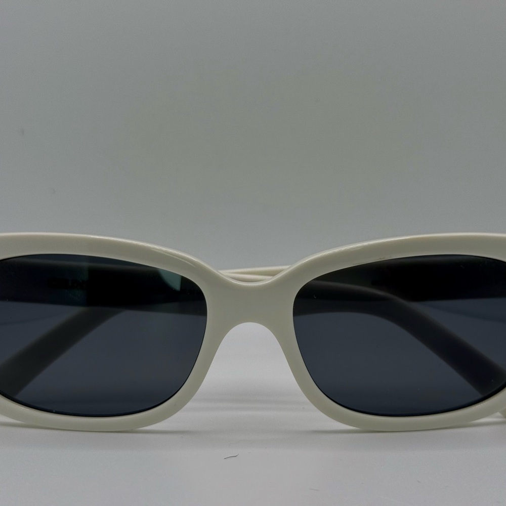 White Celine CL40072L 25N White/grey Oval Sunglasses